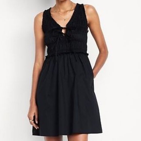 NWOT, SZ Petite Large 100% COTTON, Smocked Bodice Mini Dress, Black - Picture 1 of 2